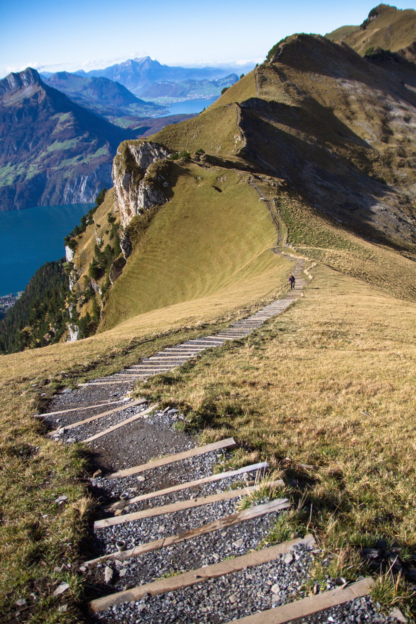 mountain trail 2260679